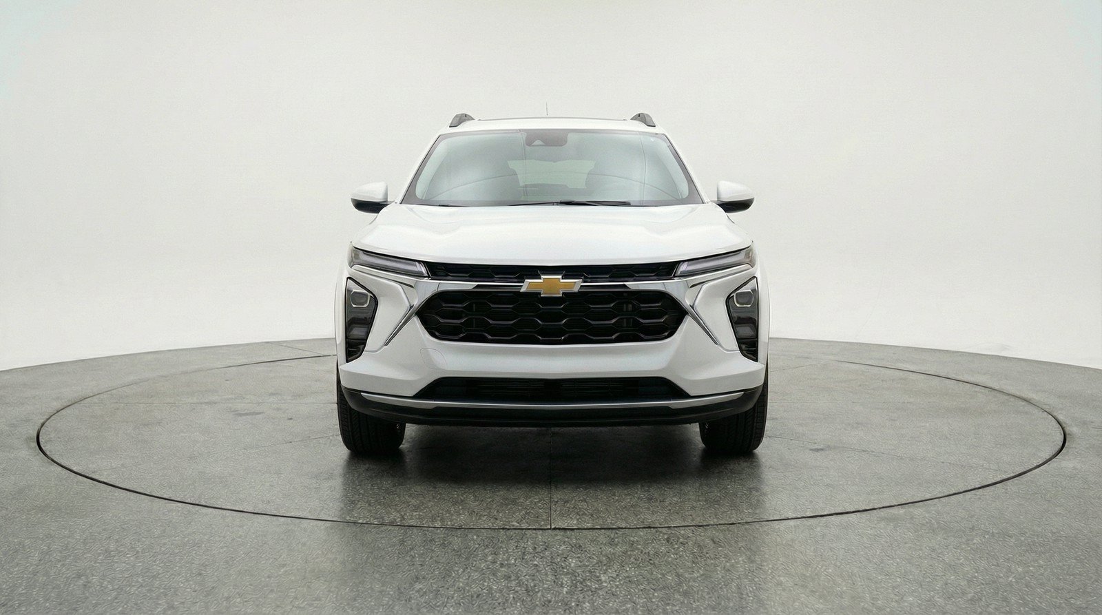 Used 2025 Chevrolet Trax LT FWD image 2