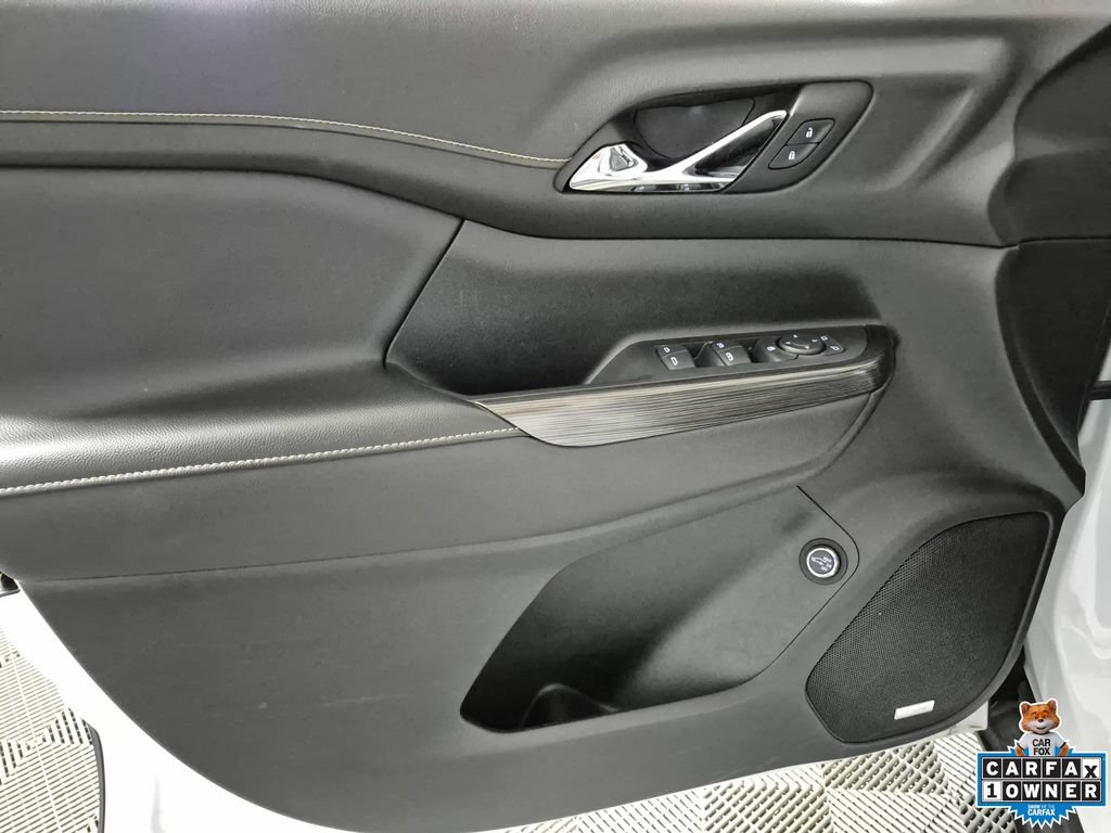 Certified 2023 GMC Acadia SLT FWD image 16