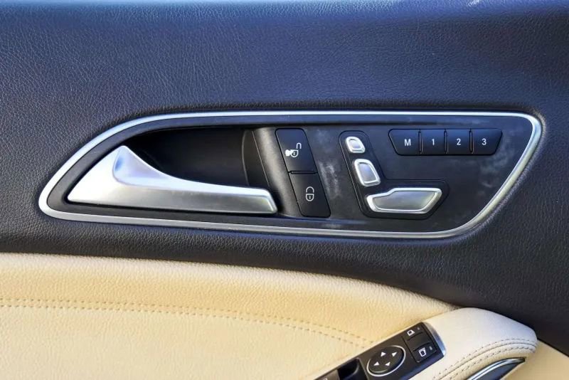 Used 2019 Mercedes-Benz CLA 250 image 15