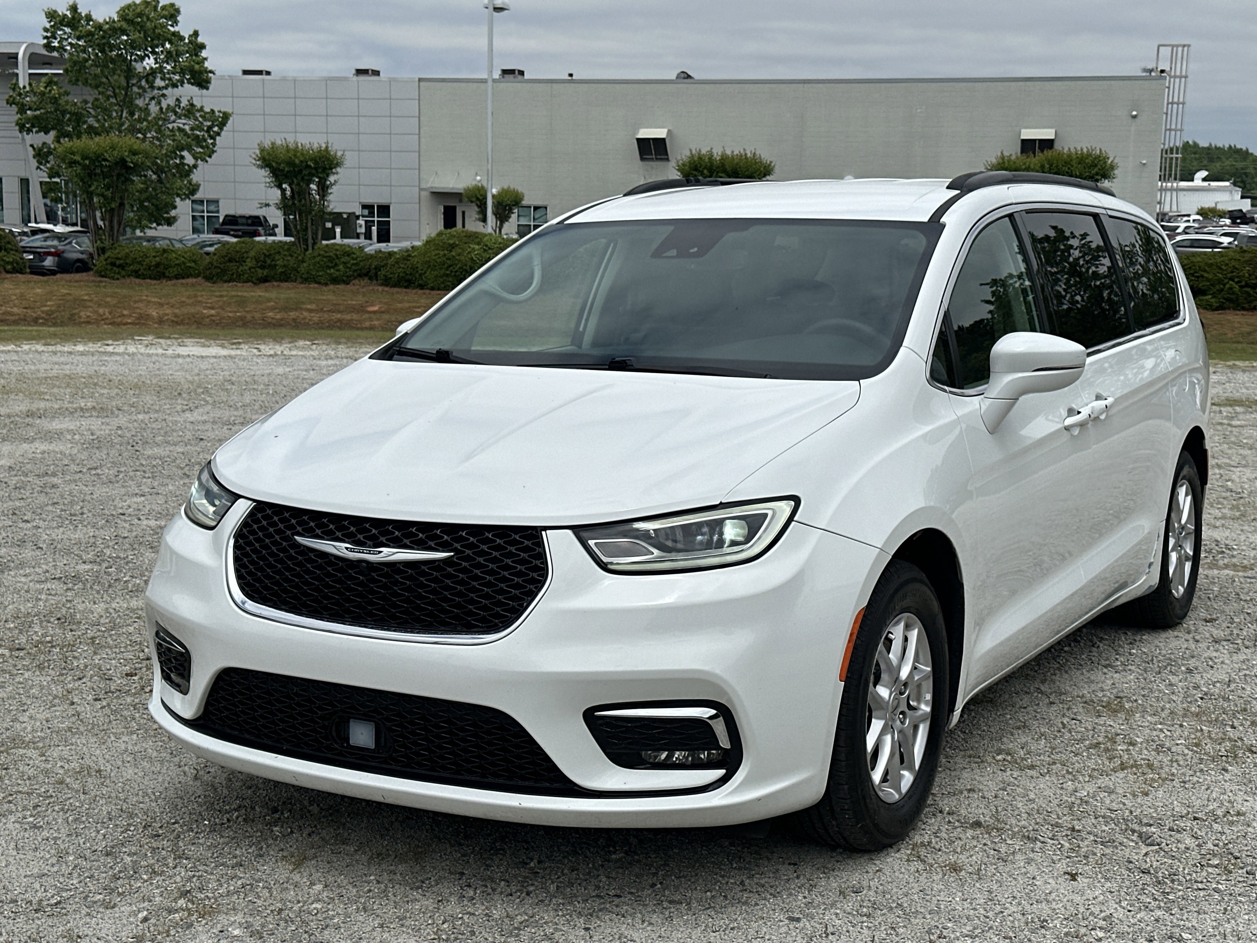 Used 2022 Chrysler Pacifica Touring-L