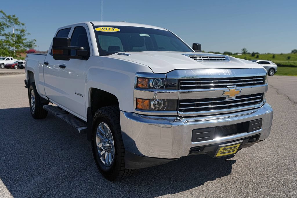 Used 2018 Chevrolet Silverado 3500 W/T w/ WT Convenience Package AWD/4WD image 3
