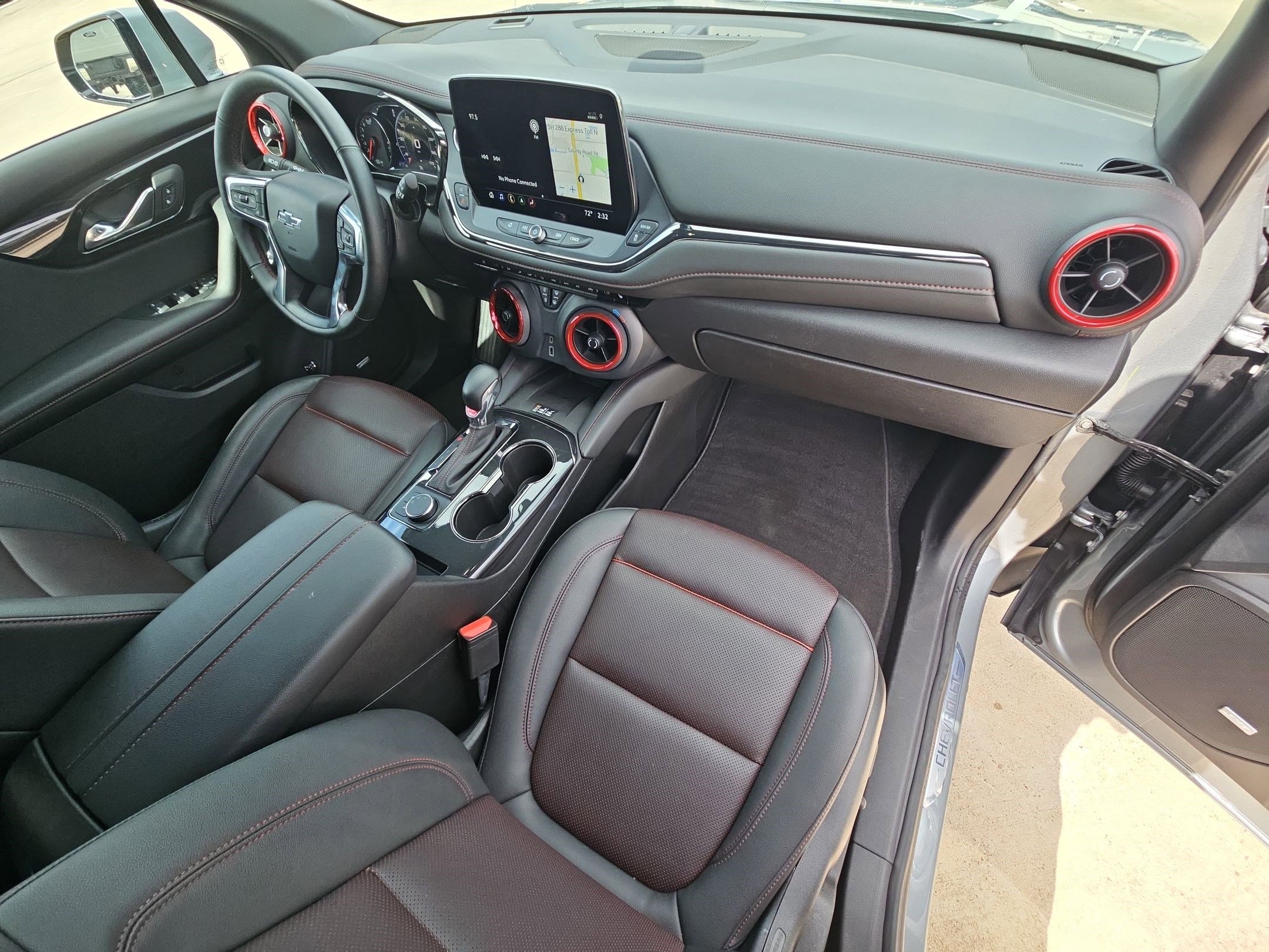 Used 2025 Chevrolet Blazer RS image 33