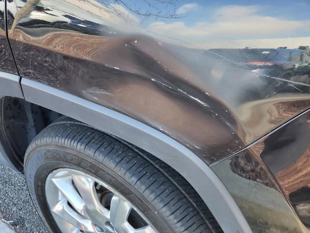 Used 2015 Jeep Cherokee Limited w/ Luxury Group image 36