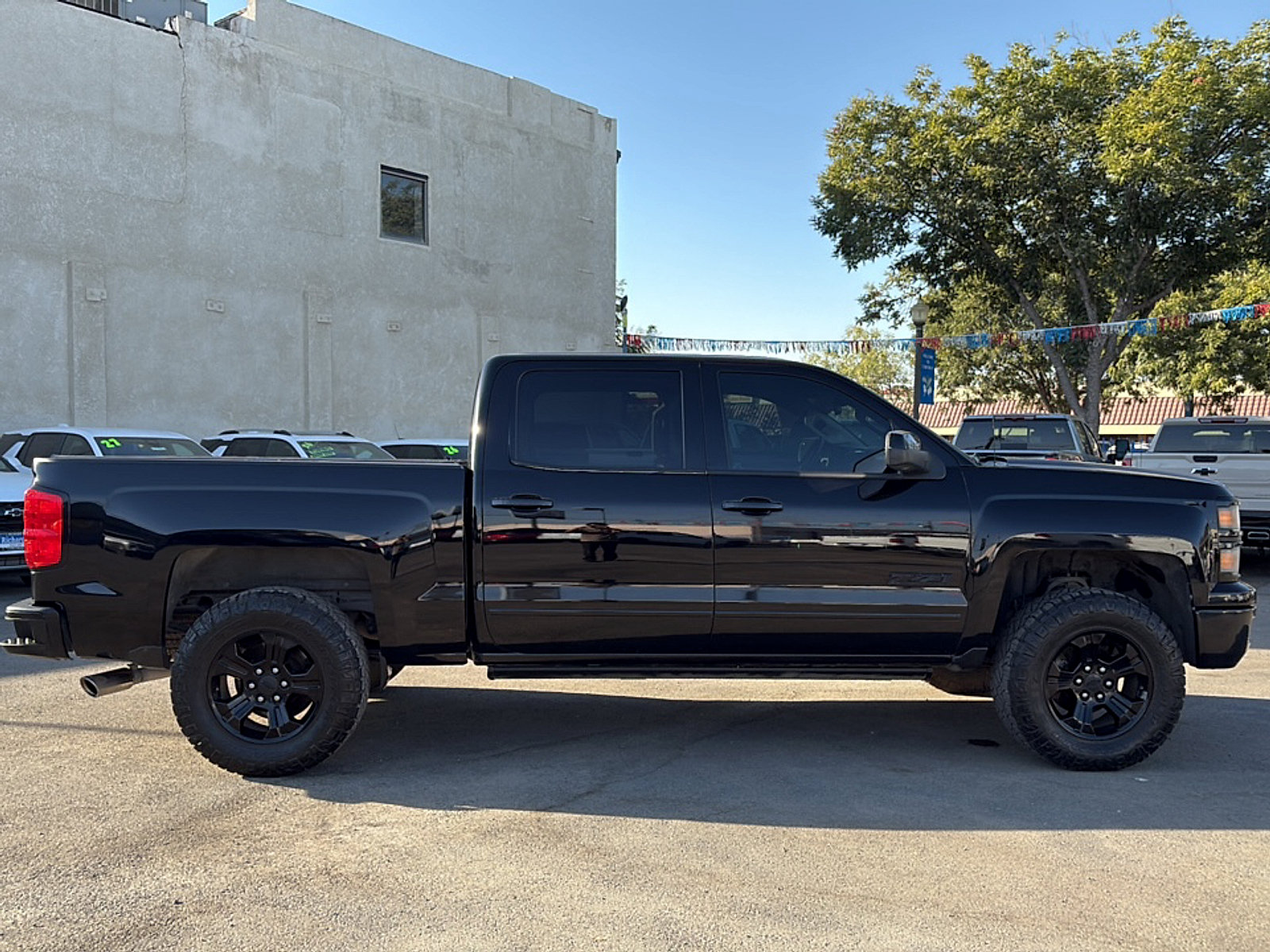 Used 2015 Chevrolet Silverado 1500 LTZ Z71 w/ Midnight Edition AWD/4WD image 7