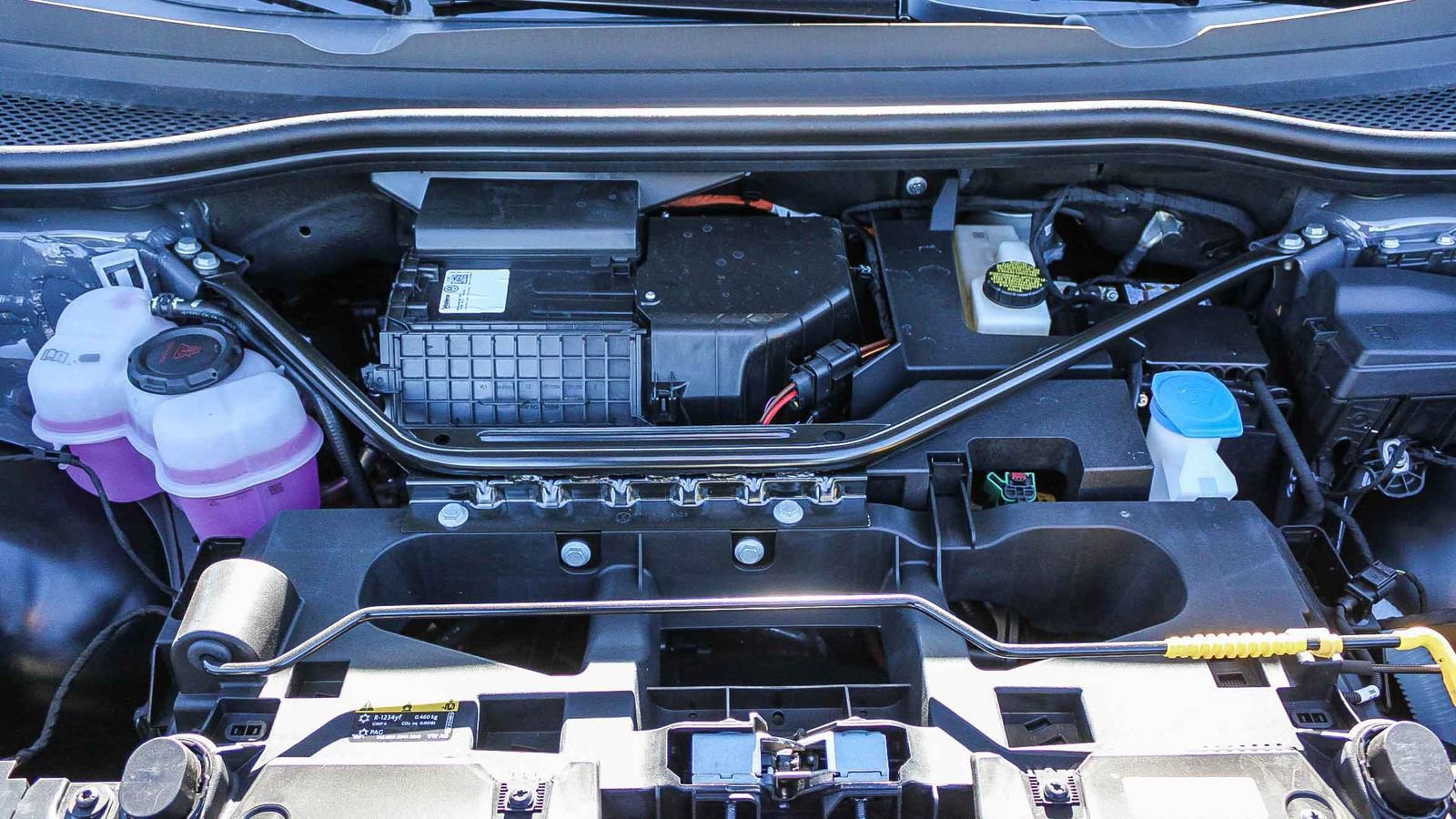 New 2025 Volkswagen ID.4 Pro AWD/4WD image 12