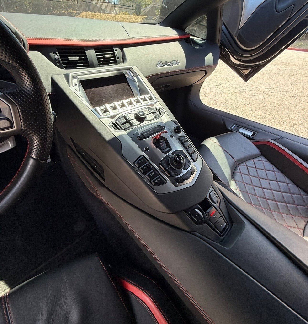 Used 2018 Lamborghini Aventador S AWD/4WD image 18