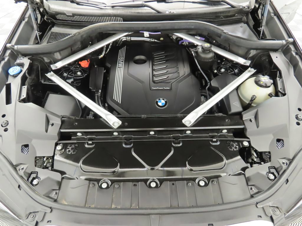 Used 2022 BMW X5 xDrive40i w/ Parking Assistance Package image 30