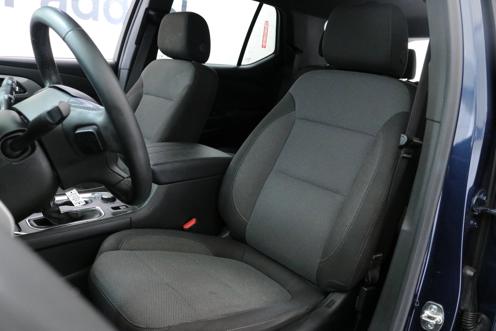 Used 2023 Chevrolet Traverse LT image 23