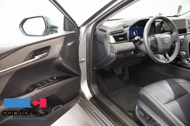 Certified 2026 Toyota Camry Hybrid AWD/4WD image 9