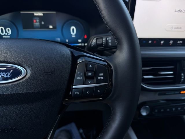 Used 2022 Ford Escape Titanium w/ Class II Trailer Tow Package image 25