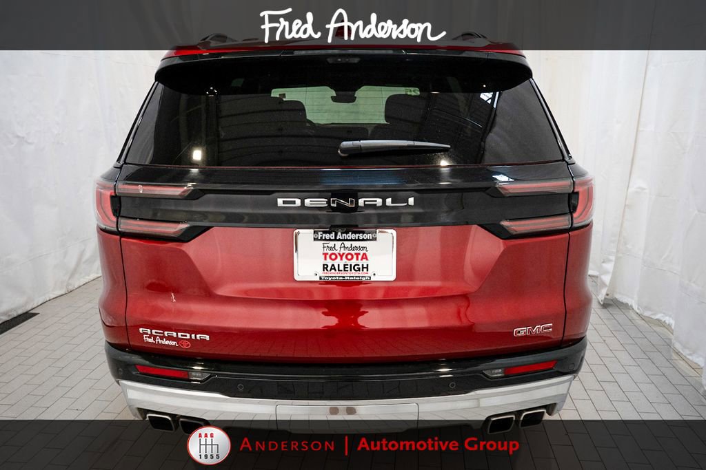 Used 2025 GMC Acadia Denali w/ Super Cruise Package FWD image 4