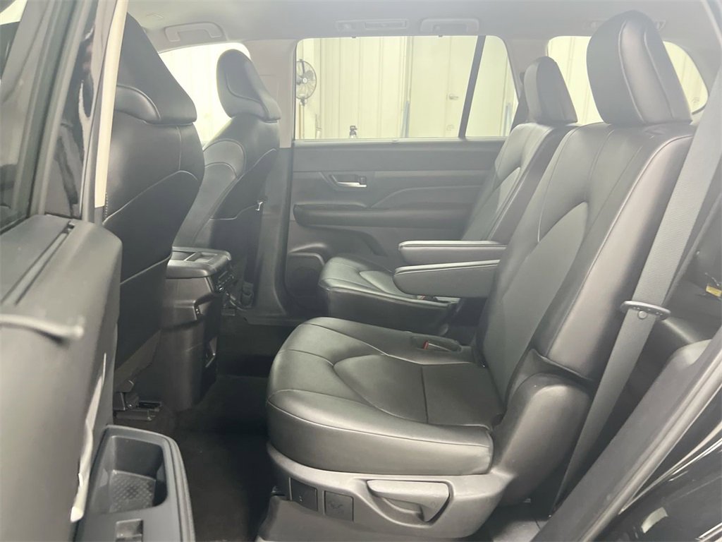 Used 2024 Toyota Grand Highlander XLE image 23