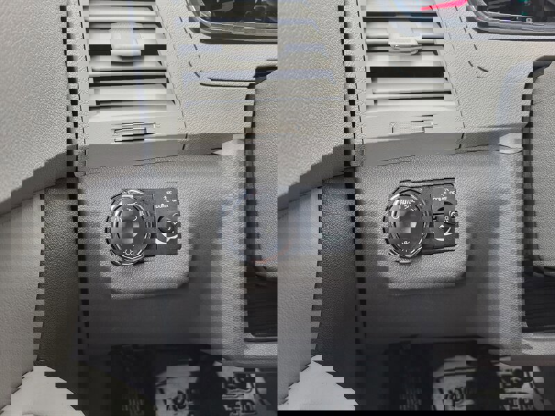 Used 2012 Chevrolet Traverse LT image 21