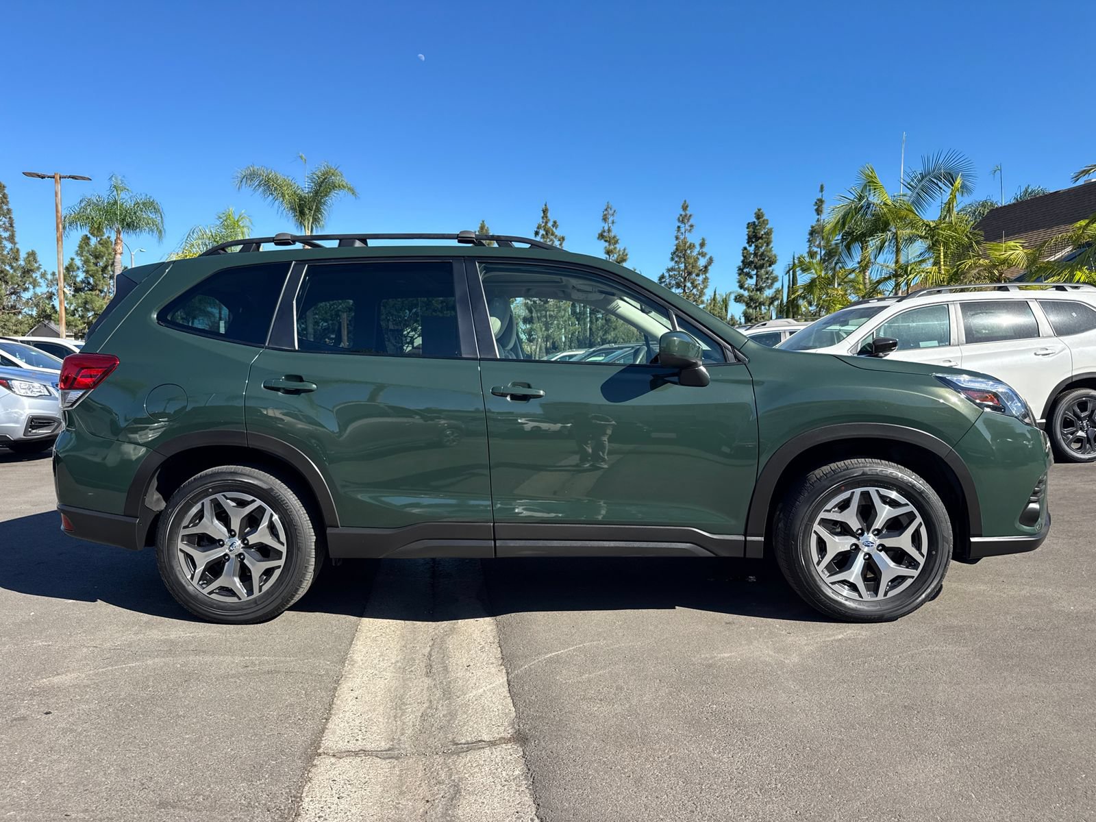 Certified 2023 Subaru Forester Premium AWD/4WD image 5