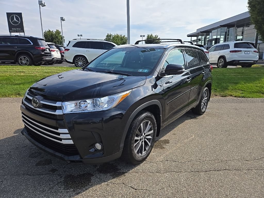 Used 2018 Toyota Highlander XLE w/ Protection Package #3 AWD/4WD image 11