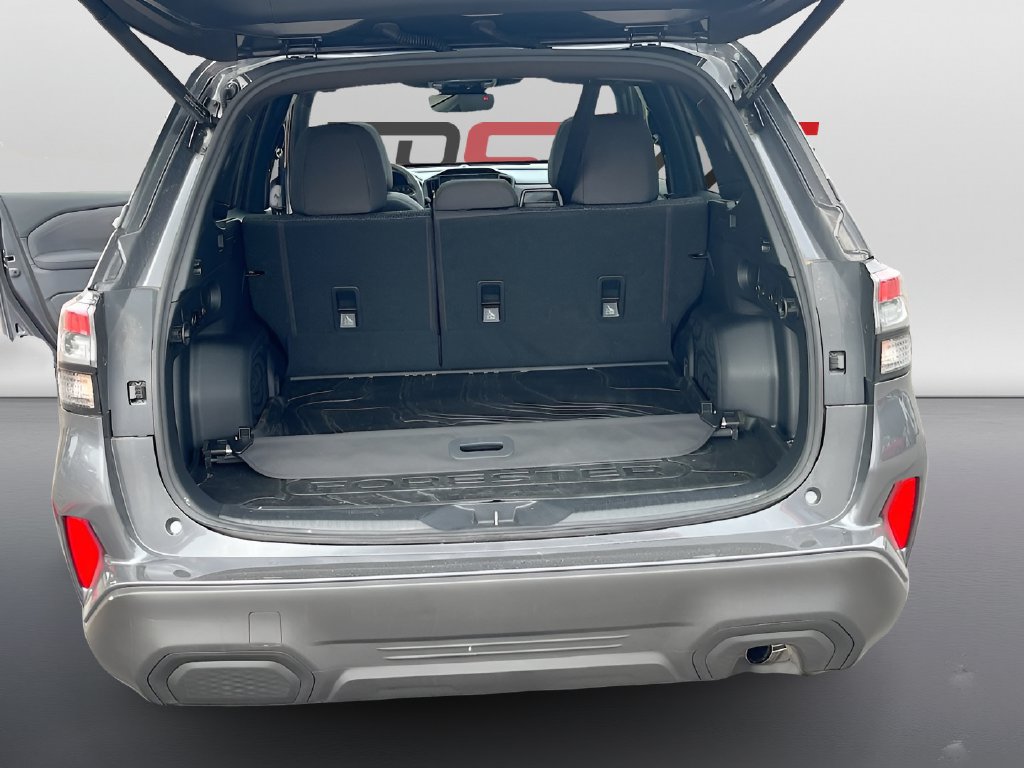 Used 2025 Subaru Forester Premium AWD/4WD image 26