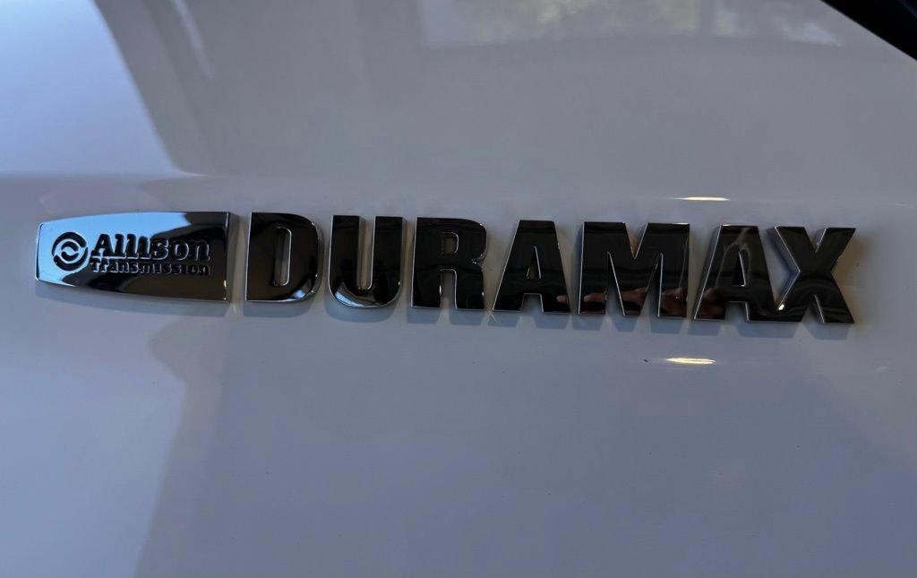 Used 2019 GMC Sierra 2500 Denali w/ Duramax Plus Package AWD/4WD image 9