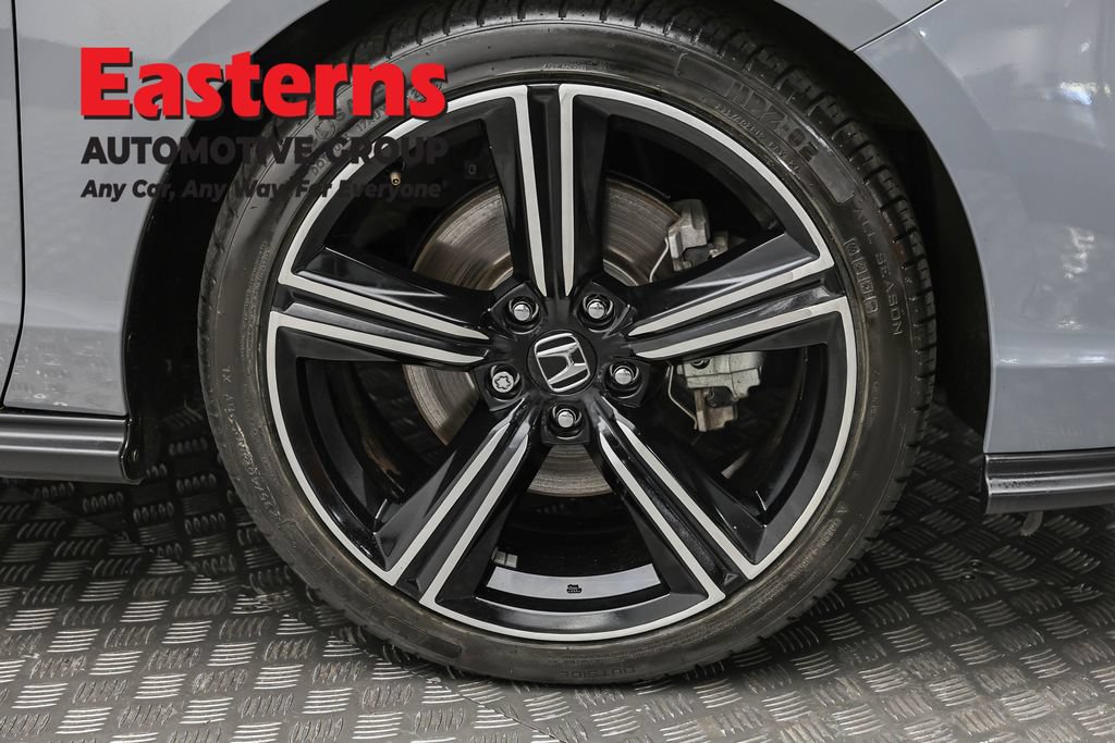Used 2025 Honda Accord Sport image 32