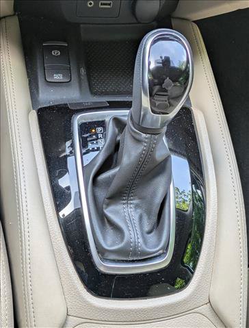Used 2019 Nissan Rogue SL w/ Premium Package FWD image 13