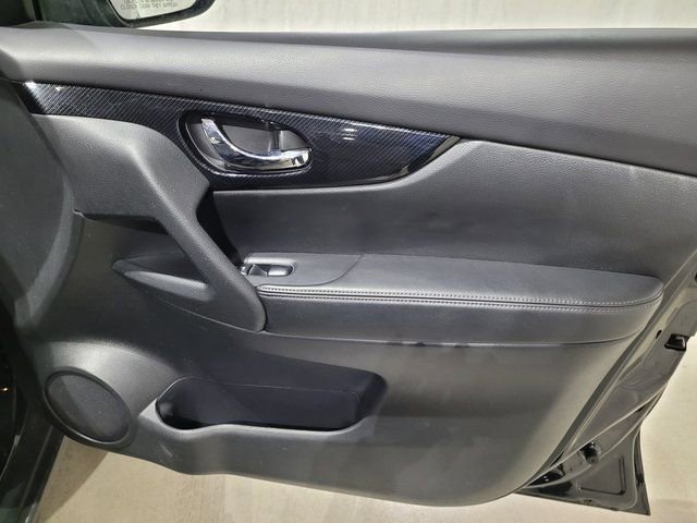 Used 2020 Nissan Rogue SL image 60