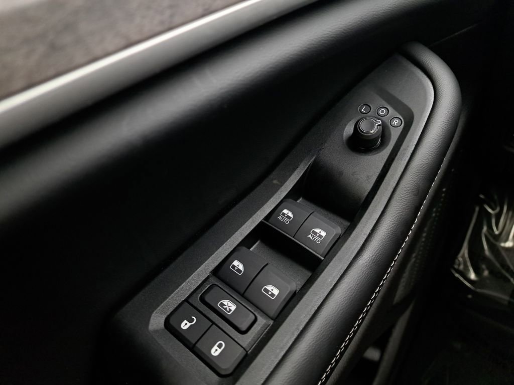 New 2025 Jeep Grand Cherokee L Limited w/ Luxury Tech Group II image 26