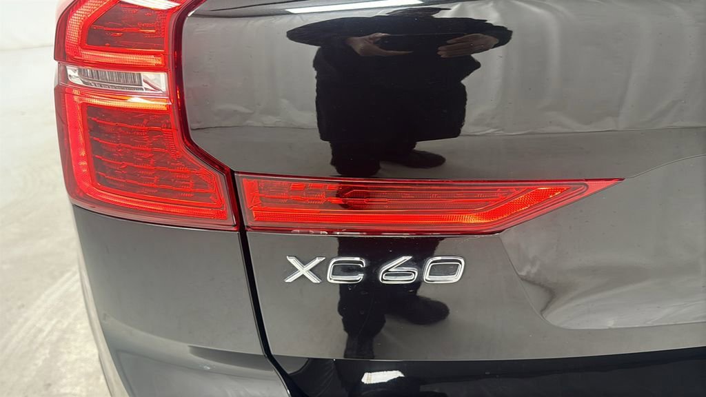 Used 2023 Volvo XC60 B5 Plus w/ Climate Package image 35
