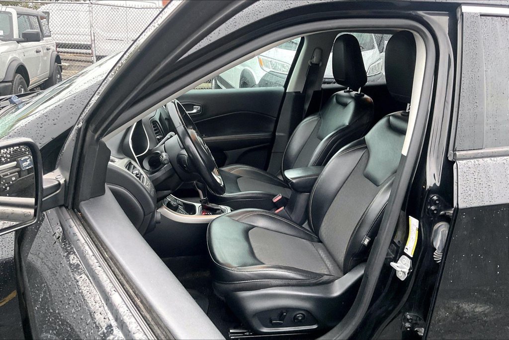 Used 2019 Jeep Compass Latitude w/ Popular Equipment Group AWD/4WD image 24