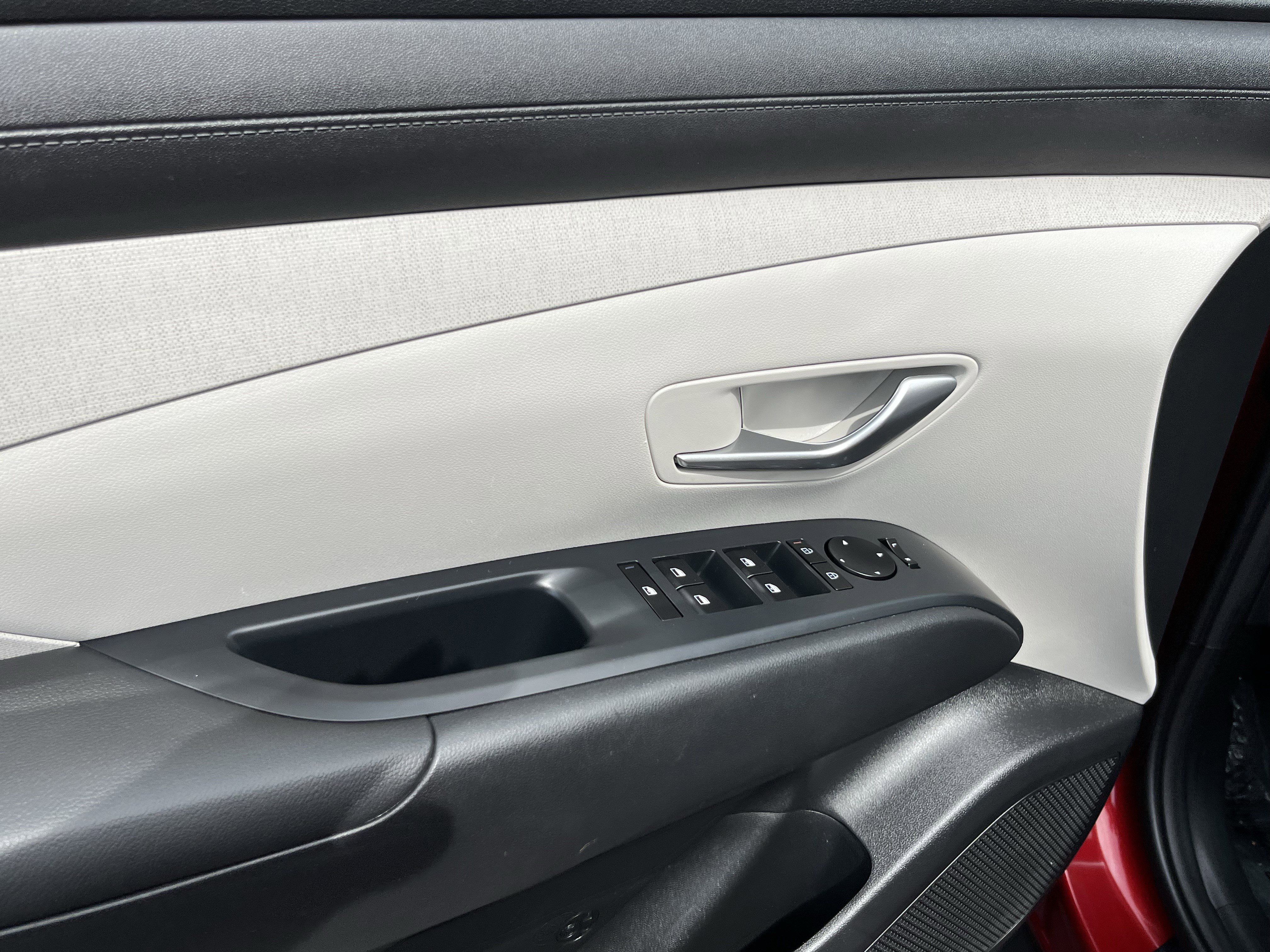 Certified 2025 Hyundai Tucson SEL AWD/4WD image 16