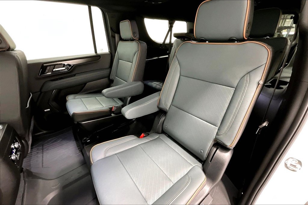 New 2027 GMC Yukon XL AT4 w/ AT4 Premium Plus Package AWD/4WD image 18