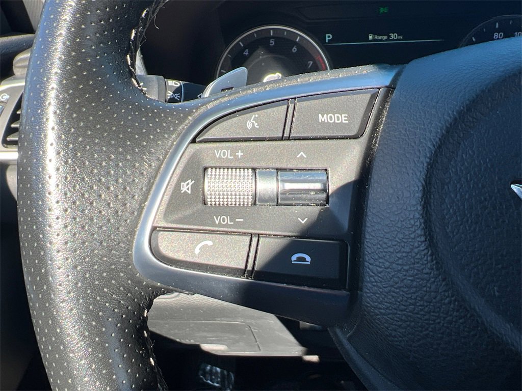 Used 2021 Genesis G70 2.0T image 16