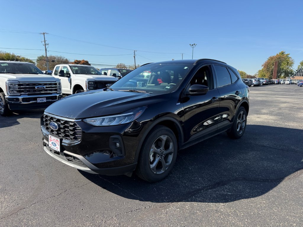 Used 2025 Ford Escape ST-Line Select AWD/4WD image 3