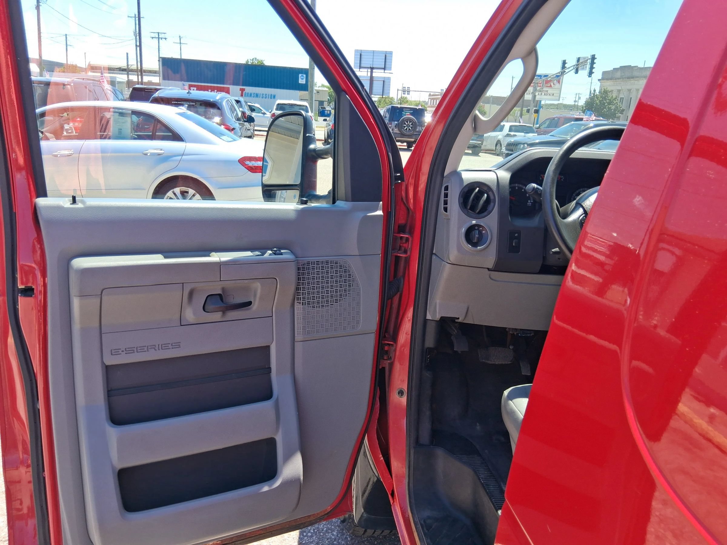 Used 2012 Ford E-350 and Econoline 350 Super Duty w/ PWR Group RWD image 17