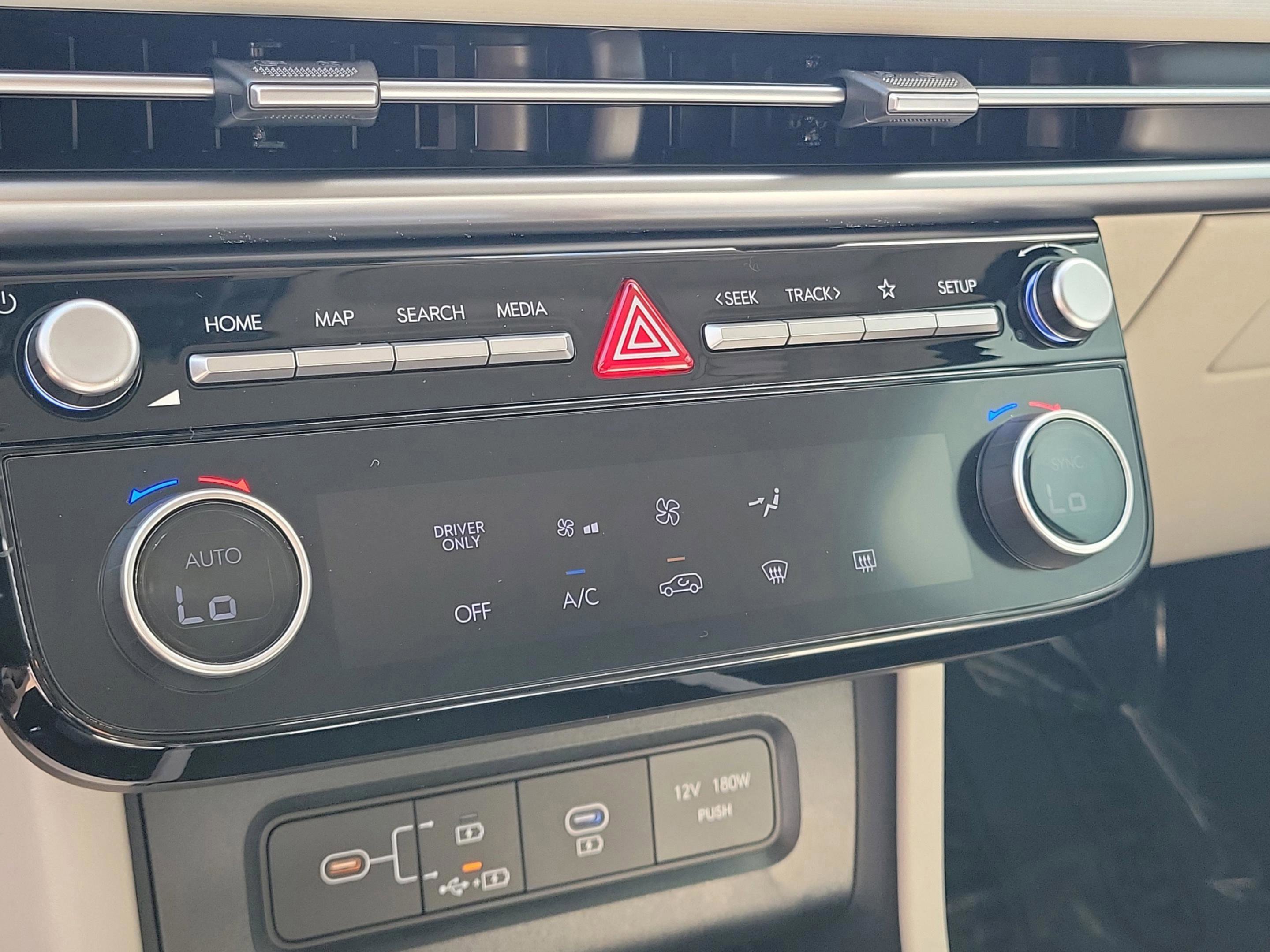 New 2026 Hyundai Tucson Blue SE image 10