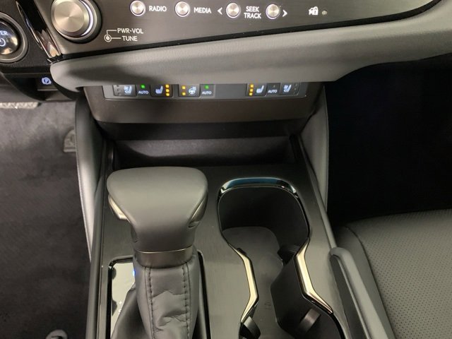 Used 2025 Lexus ES 300h F Sport w/ Accessory Package (Z2) image 25