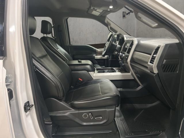 Used 2018 Ford F250 Lariat w/ Chrome Package image 20