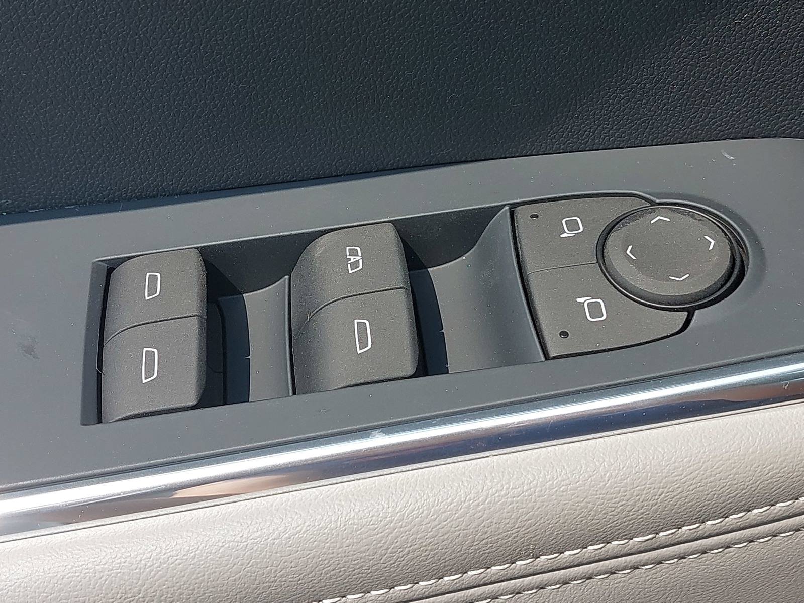 New 2025 GMC Acadia Elevation FWD image 30