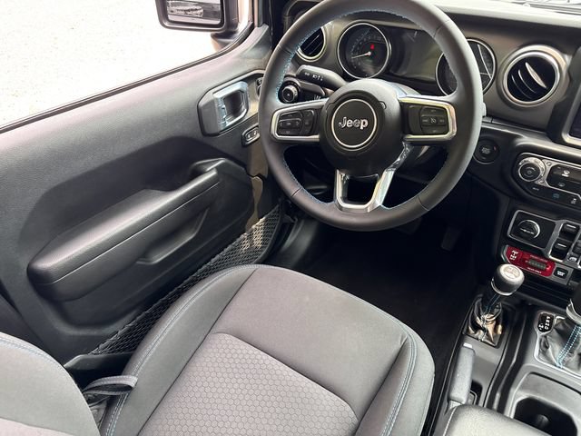 Used 2023 Jeep Wrangler Unlimited Rubicon 4xe AWD/4WD image 19