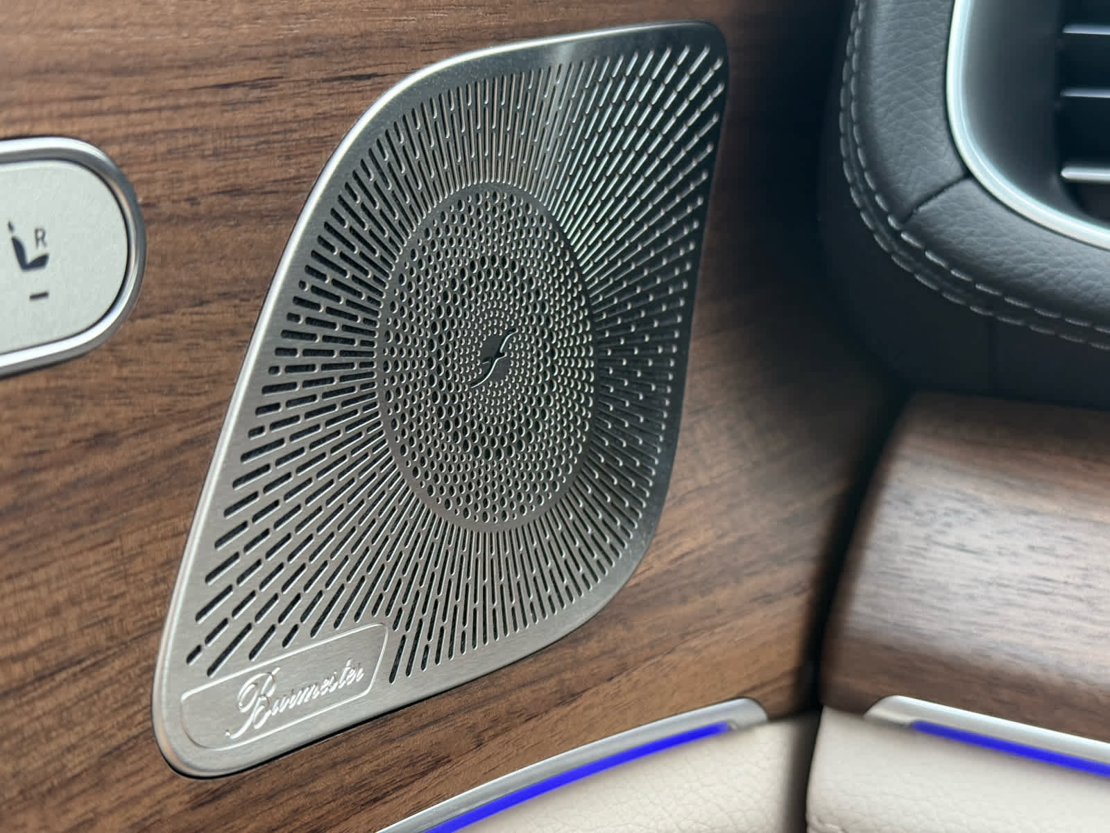 New 2026 Mercedes-Benz GLE 450e 4MATIC image 26