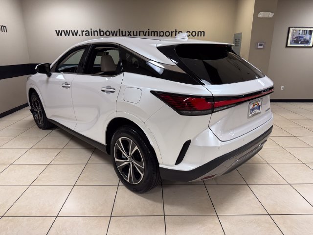 Used 2024 Lexus RX 350 FWD w/ Technology Package image 4