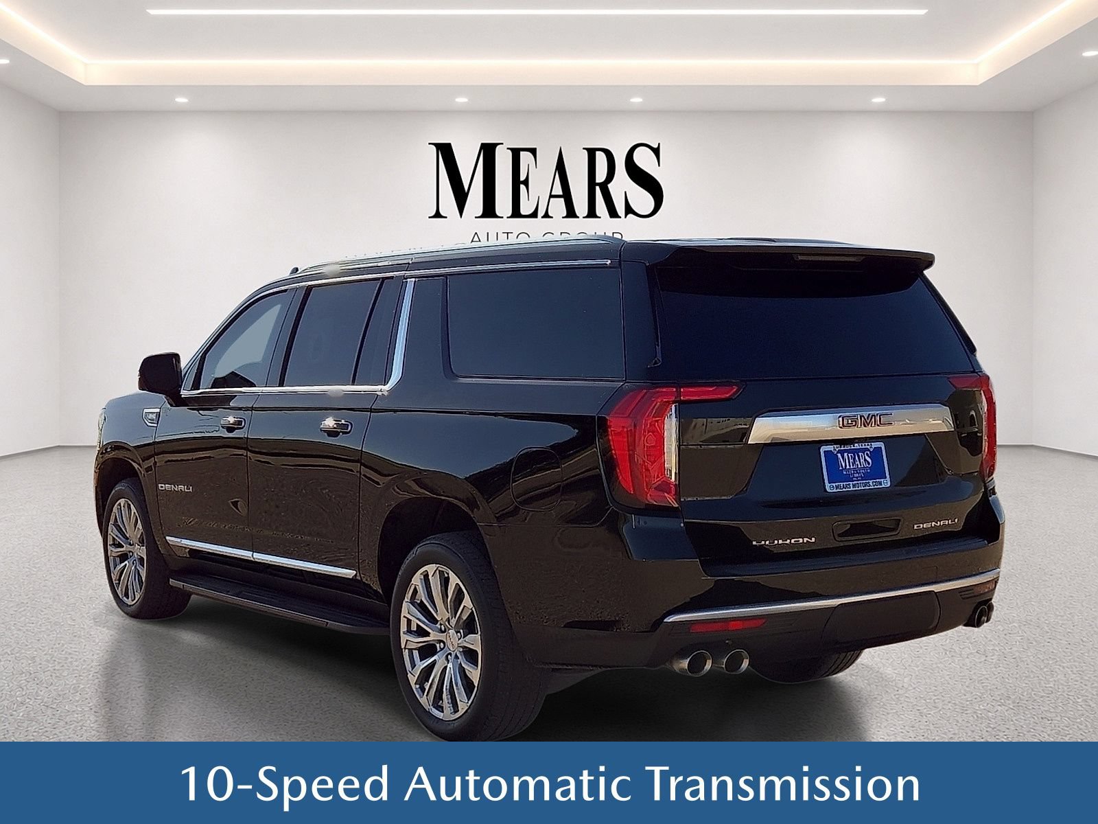 Used 2024 GMC Yukon XL Denali w/ Advanced Technology Package AWD/4WD image 4