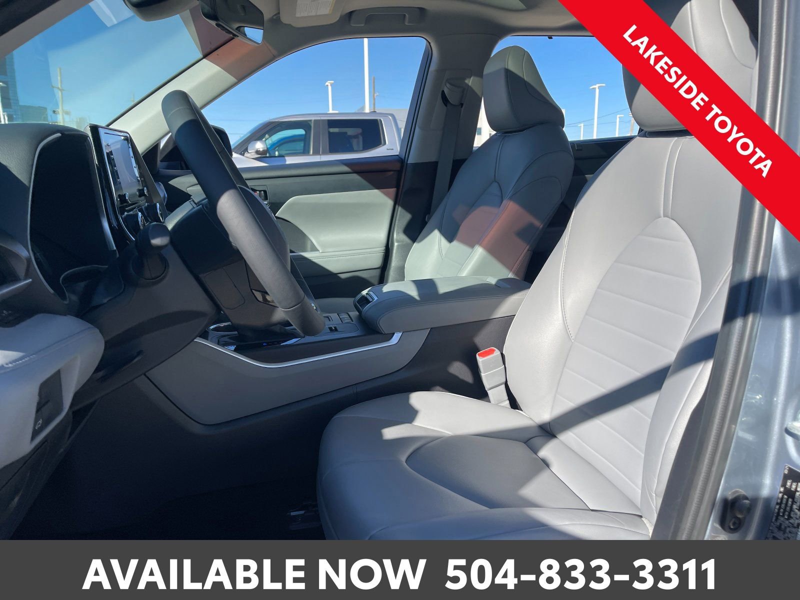 Used 2021 Toyota Highlander XLE image 28