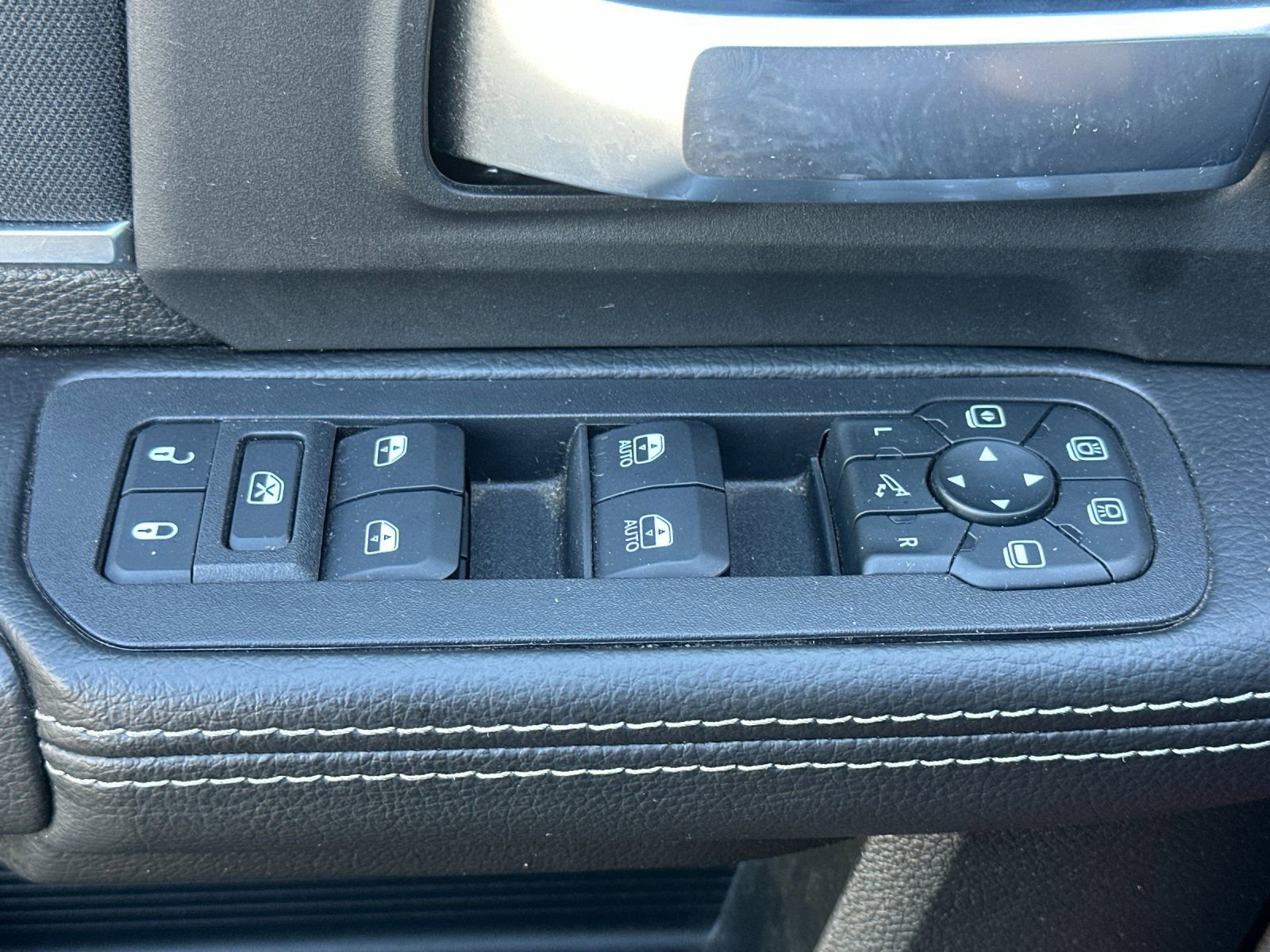 Used 2025 RAM 3500 Big Horn AWD/4WD image 12