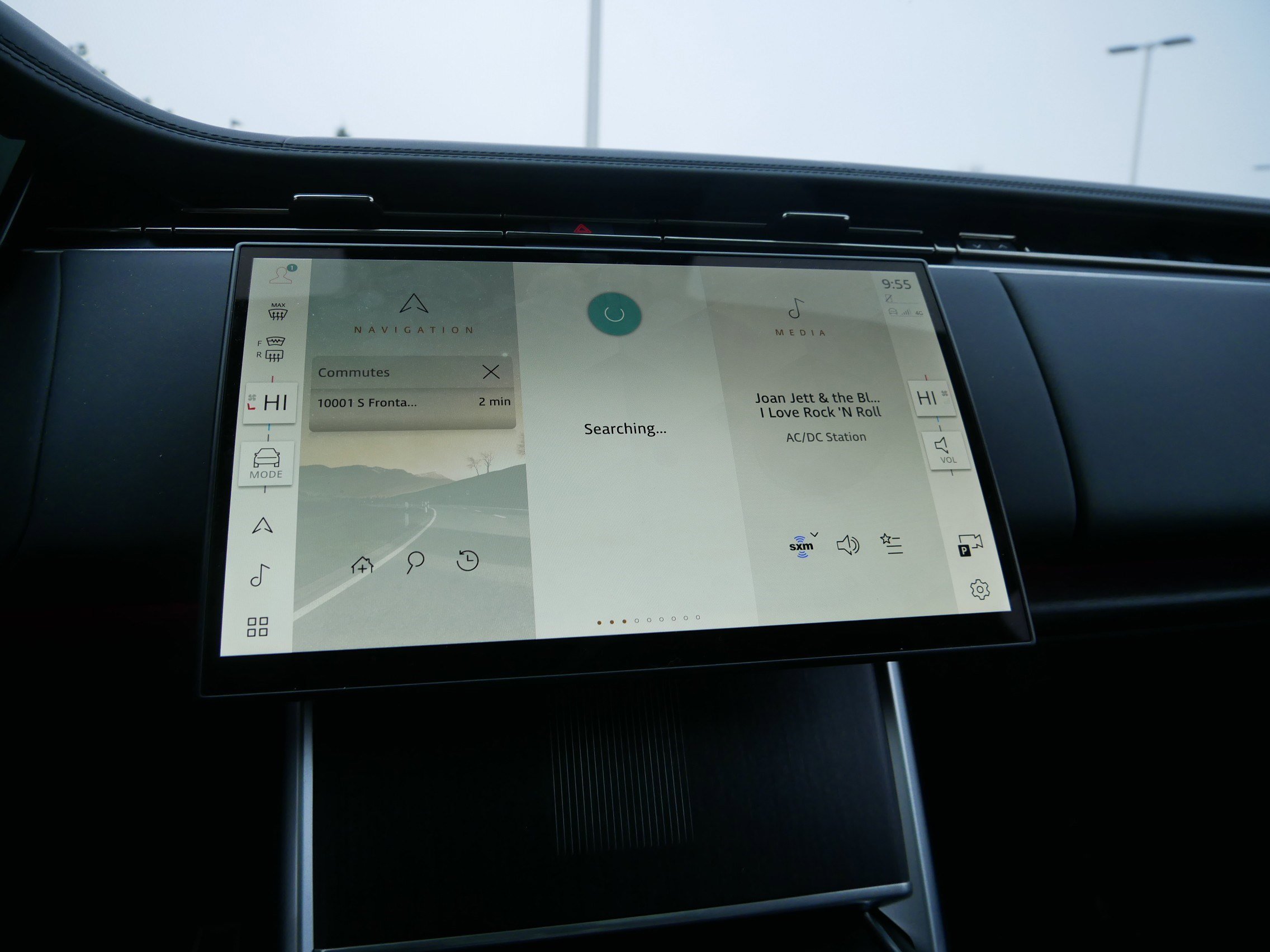 Used 2024 Land Rover Range Rover Long Wheelbase Autobiography image 29