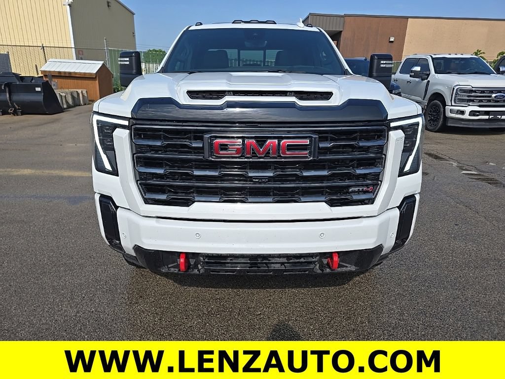 Used 2026 GMC Sierra 2500 AT4 w/ Technology Package AWD/4WD image 2