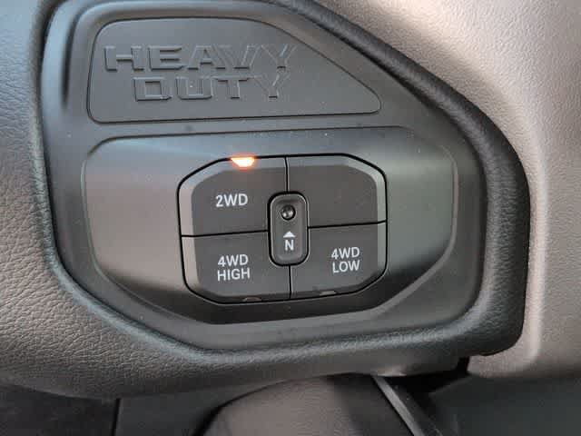 New 2026 RAM 3500 Big Horn AWD/4WD image 38