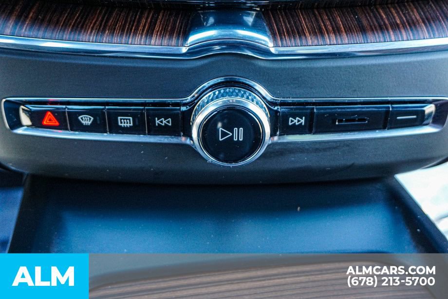 Used 2024 Volvo XC60 T8 Plus w/ Climate Package image 44