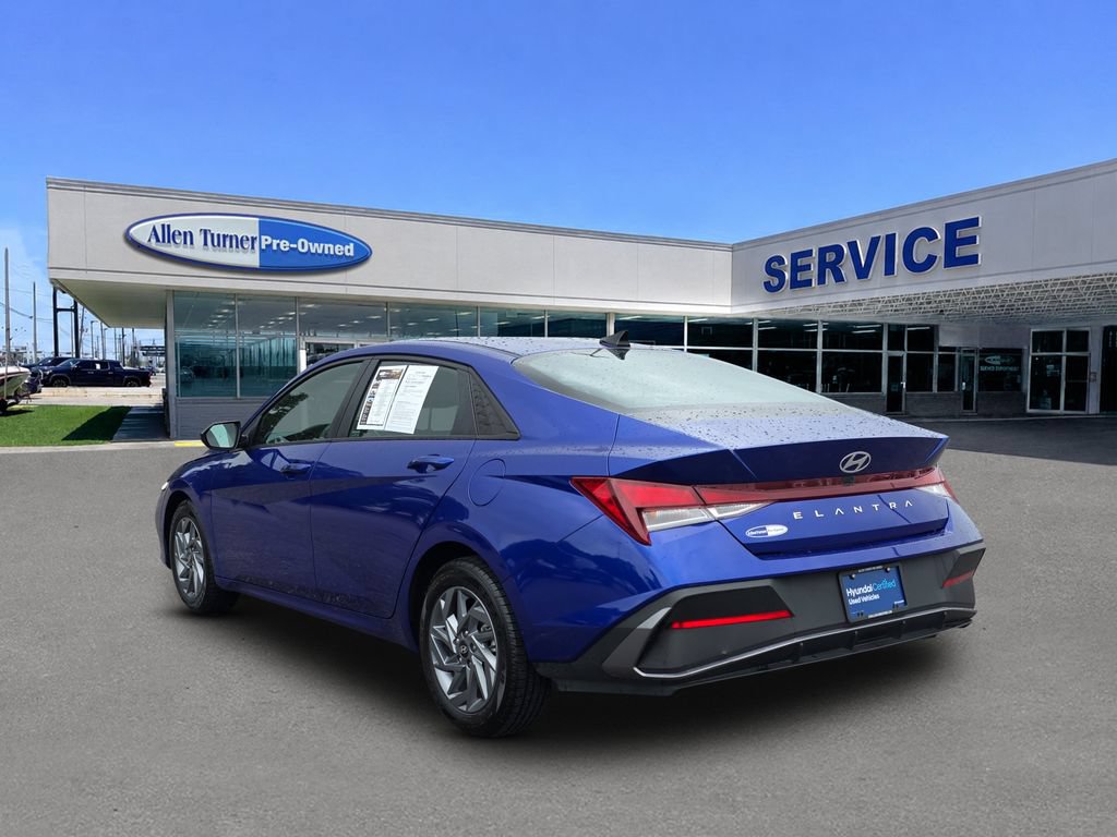 Certified 2024 Hyundai Elantra SEL FWD image 6