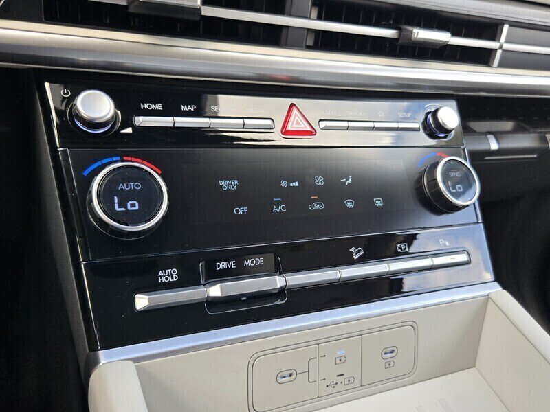 New 2027 Hyundai Santa Fe SE FWD image 8