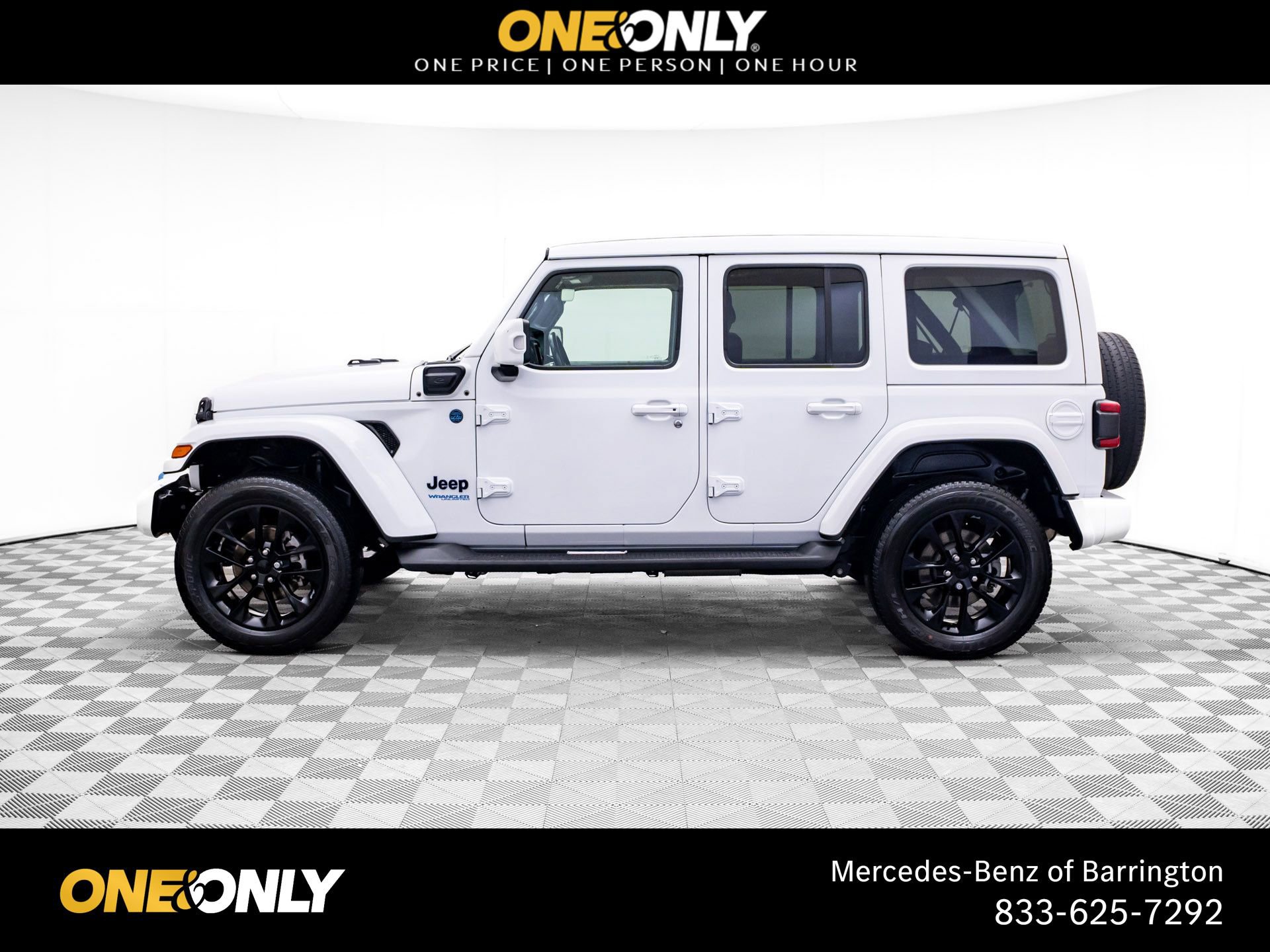 Used 2021 Jeep Wrangler Unlimited Sahara image 2