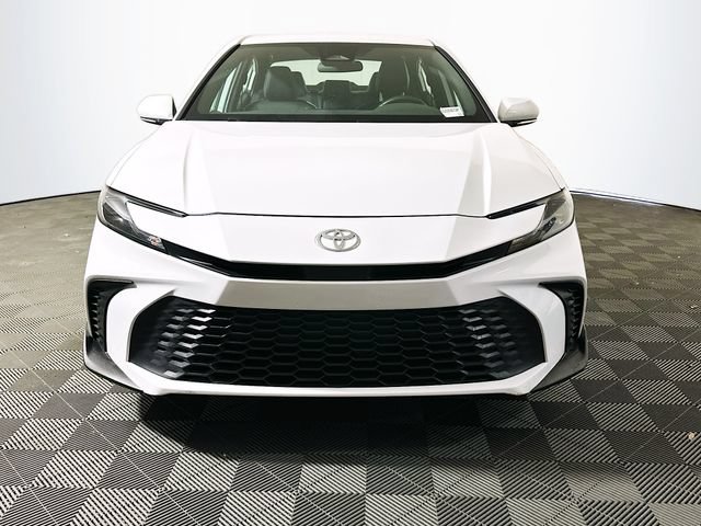 Certified 2025 Toyota Camry SE FWD image 4